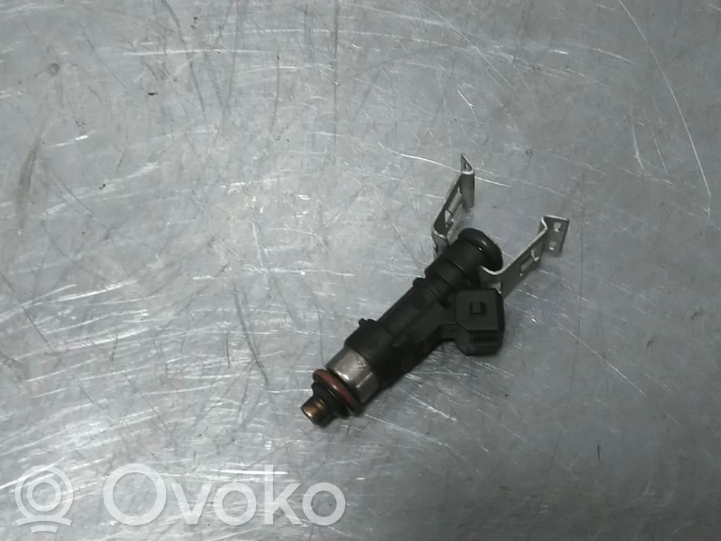 Ford Fiesta Fuel injector 