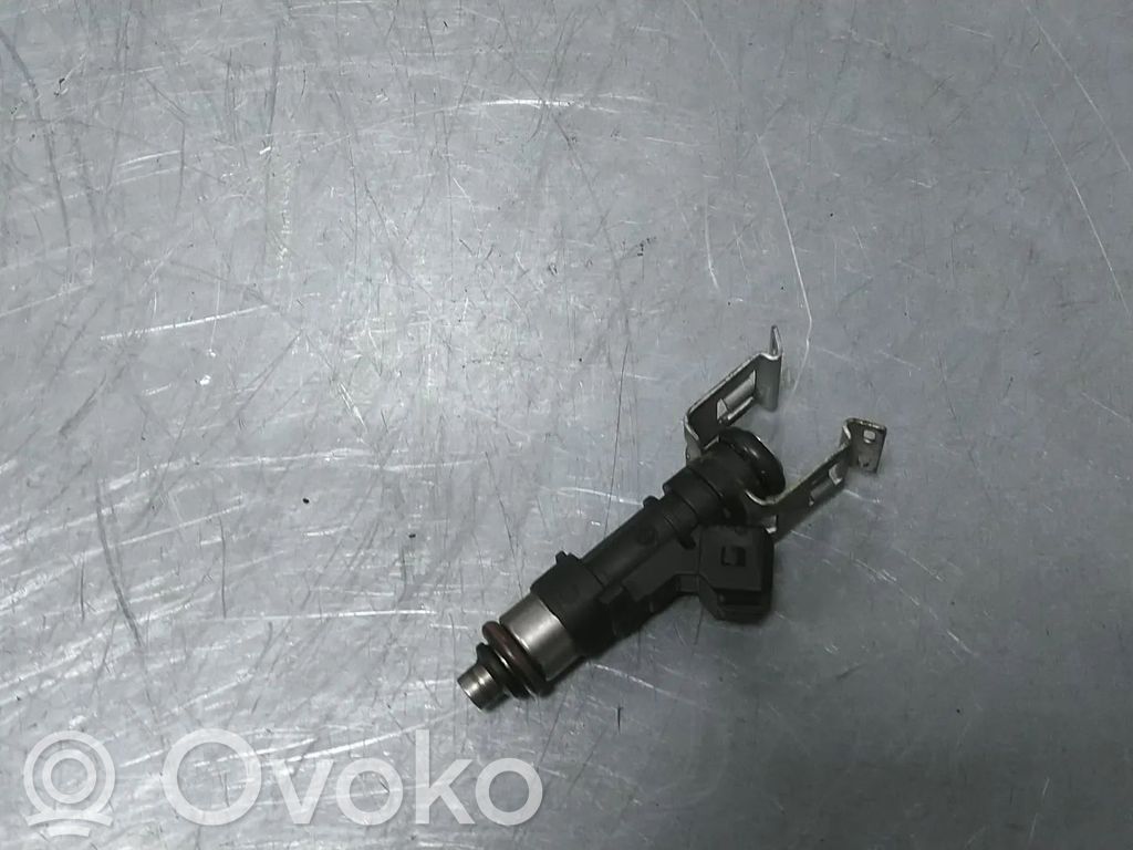 Ford Fiesta Fuel injector 