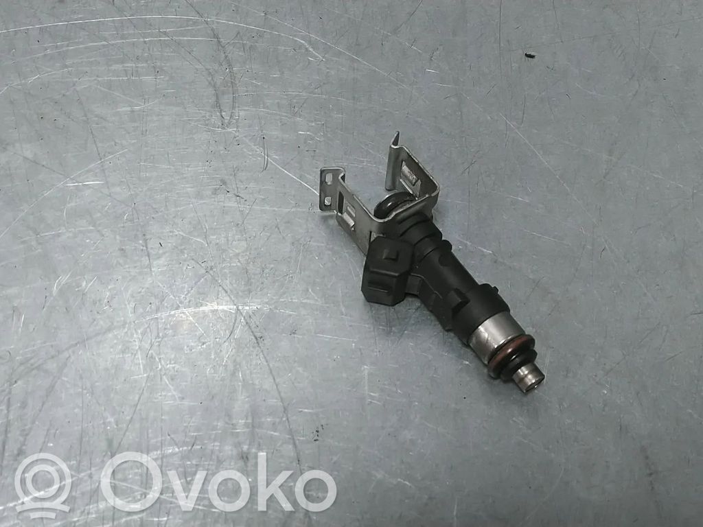 Ford Fiesta Fuel injector 