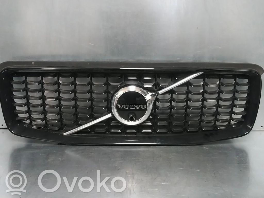 Volvo XC90 Maskownica / Grill / Atrapa górna chłodnicy 