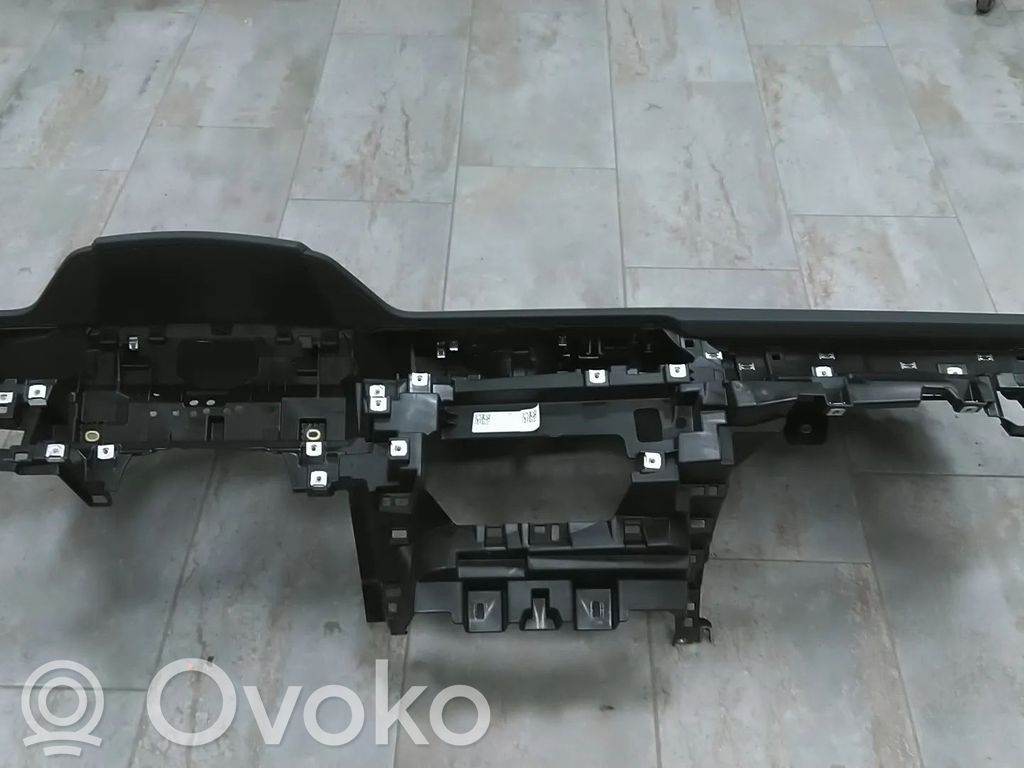 Audi e-tron Панель 