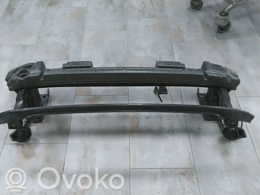 Volkswagen Polo VI Traversa del paraurti anteriore 