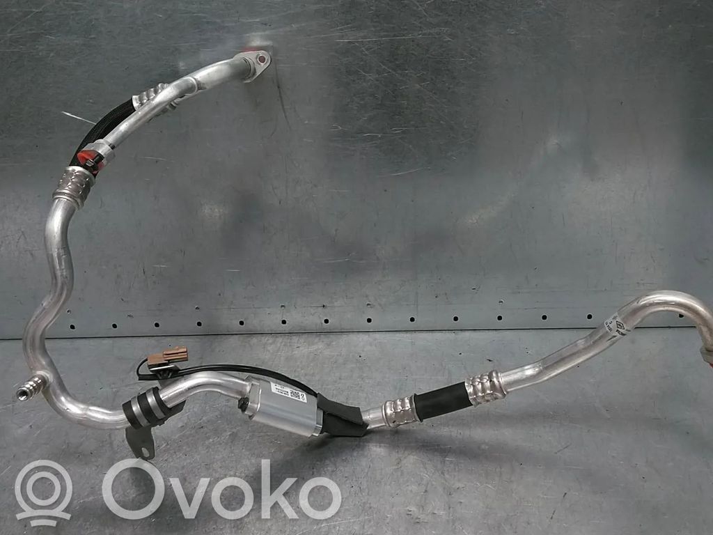 Renault Megane E-Tech Ilmastointilaitteen putki (A/C) 