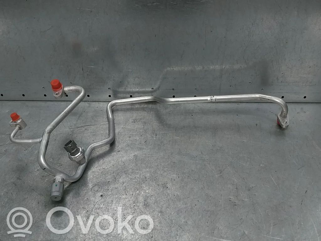 Renault Megane E-Tech Ilmastointilaitteen putki (A/C) 