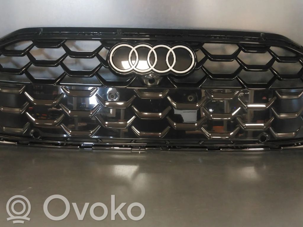 Audi A5 Front bumper upper radiator grill 