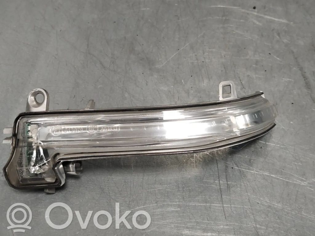 BMW 3 F30 F35 F31 Element lusterka bocznego drzwi przednich 