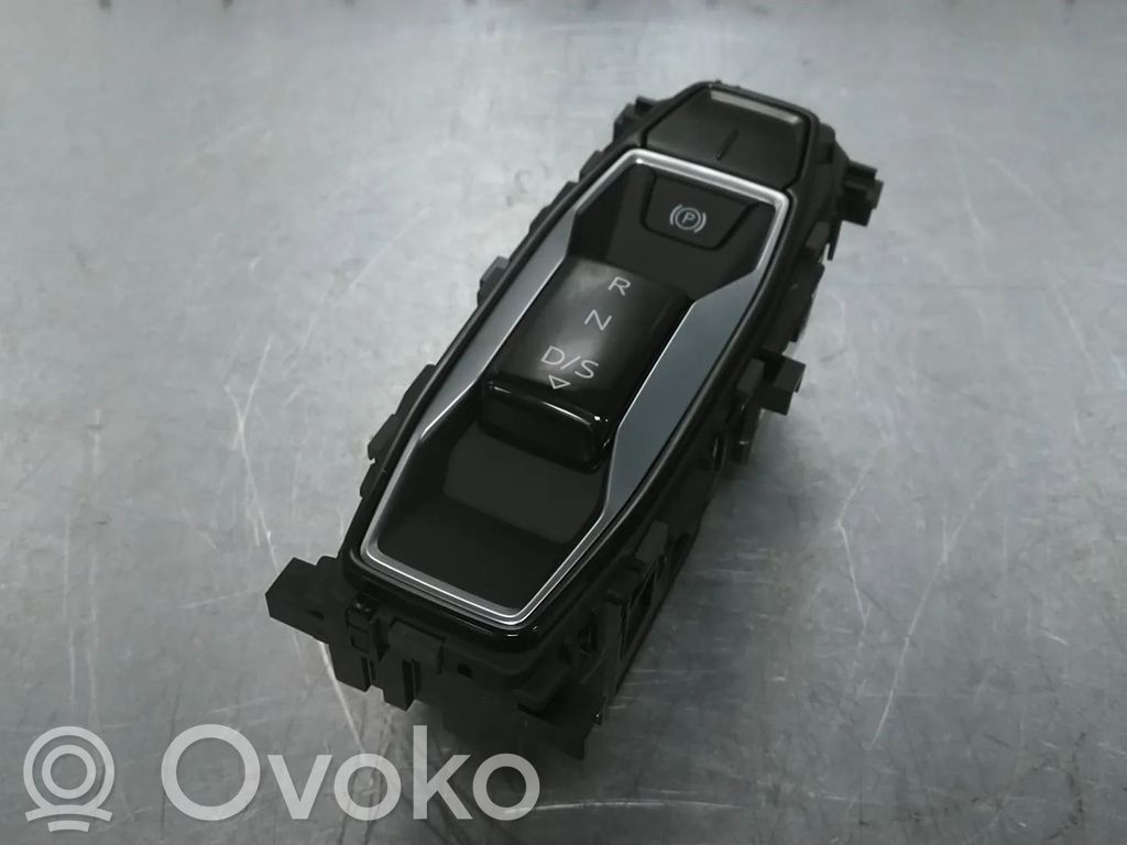 Audi A5 Vaihteenvalitsimen verhoilu 