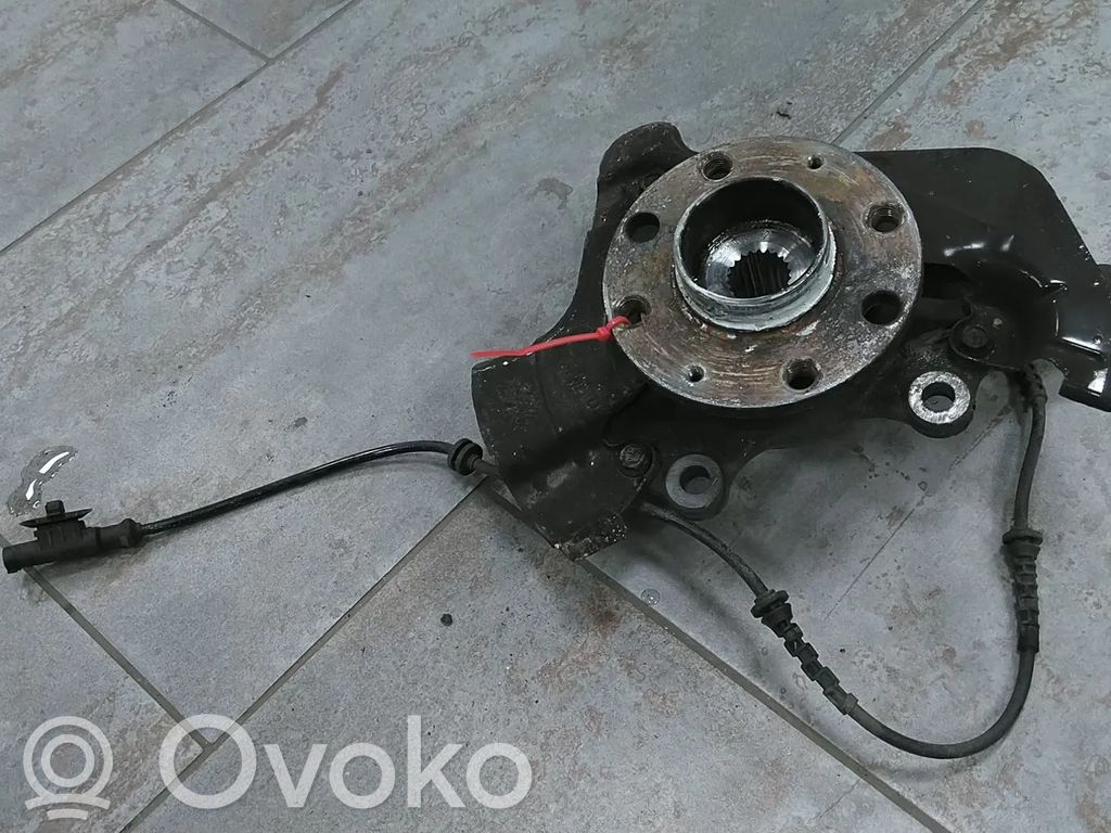 Opel Corsa E Achsschenkel vorne 