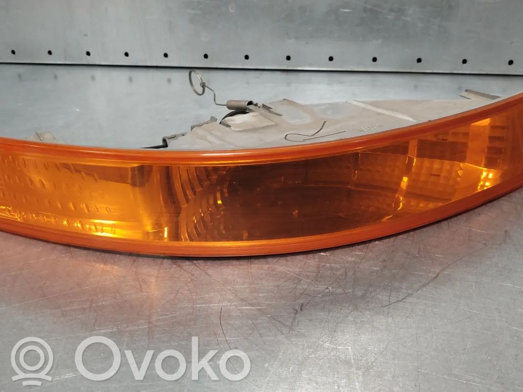 Etusuuntavilkku   7700352108