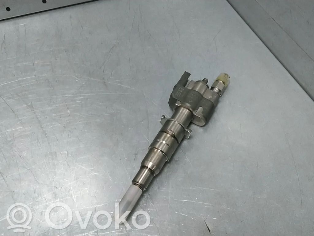 BMW 1 E81 E87 Fuel injector 