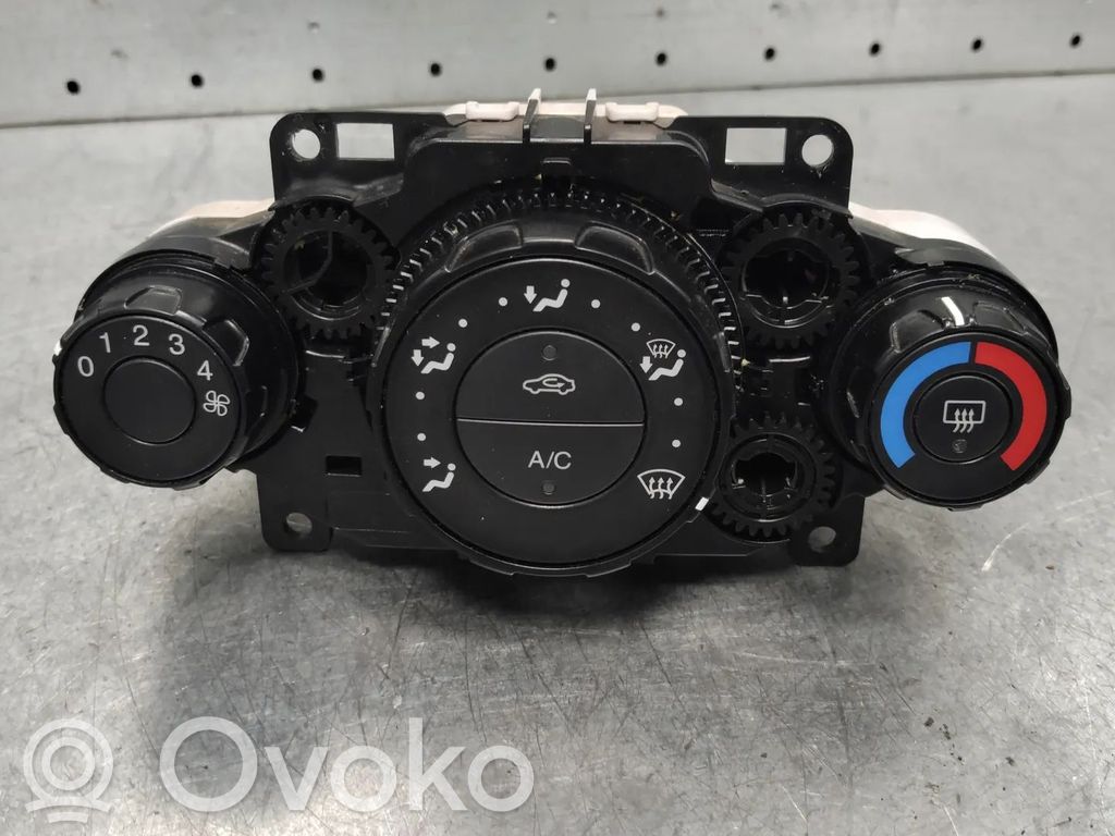 Ford Fiesta Panel klimatyzacji 