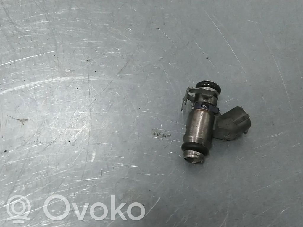 Seat Leon (1M) Fuel injector 
