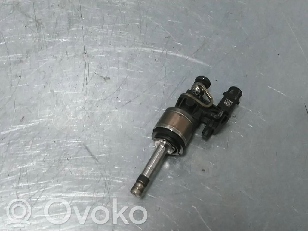 Volkswagen Golf VIII Inyector de combustible 
