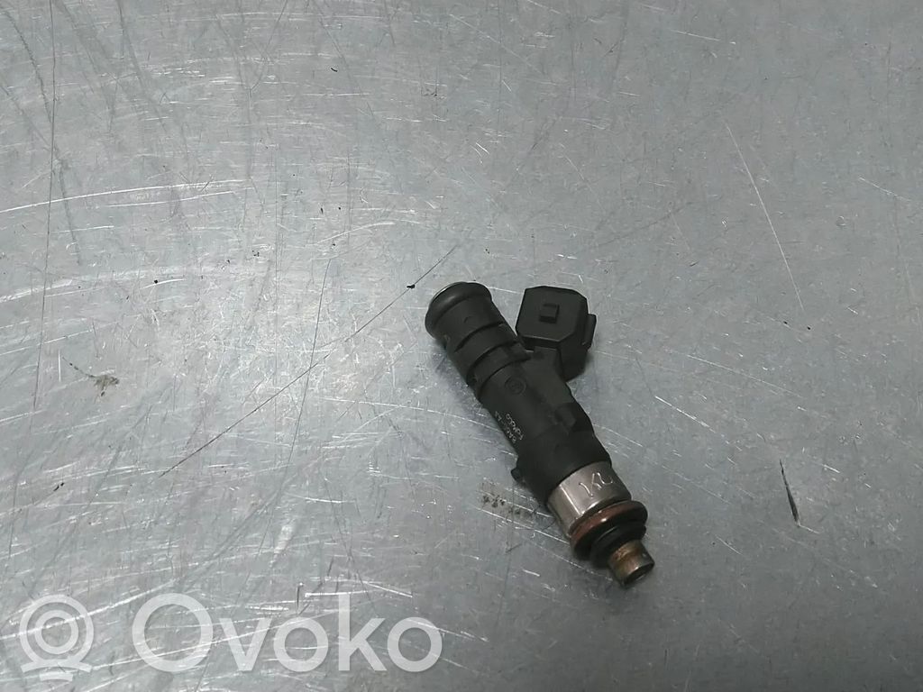 Ford Fiesta Fuel injector 