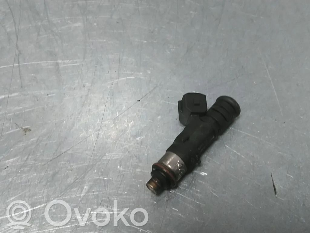 Ford Fiesta Fuel injector 
