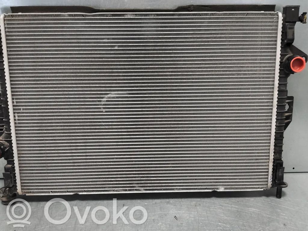 Volvo V40 Chłodnica 