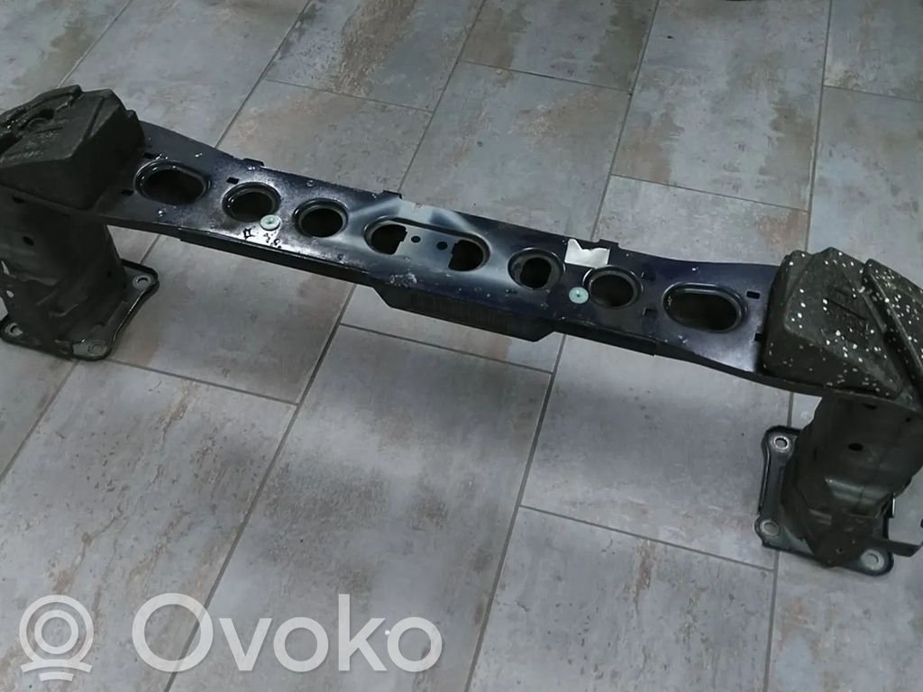 Ford Focus Traversa del paraurti anteriore 