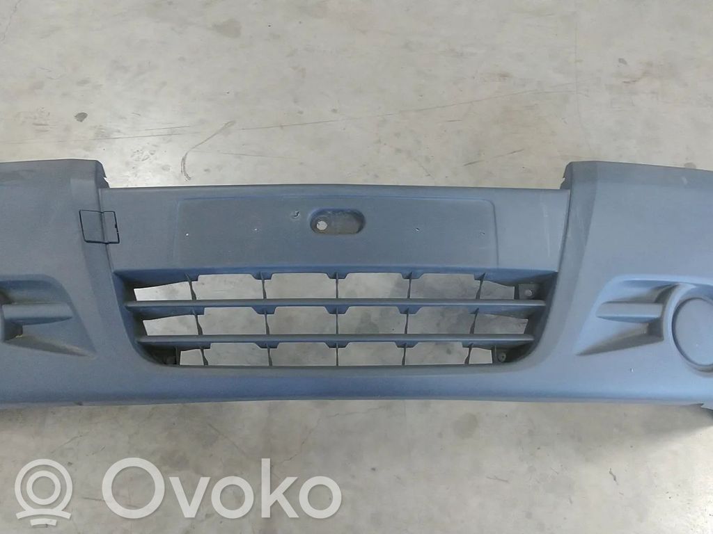 Opel Vivaro Parachoques delantero 