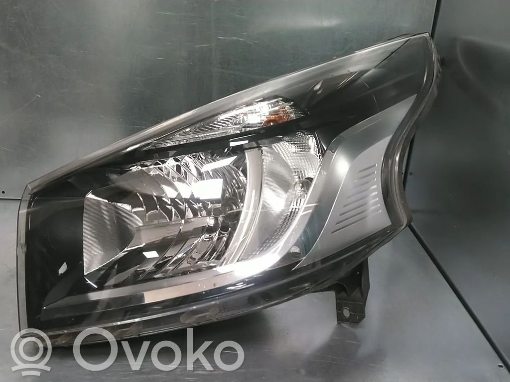 Renault Trafic III (X82) Scheinwerfer 
