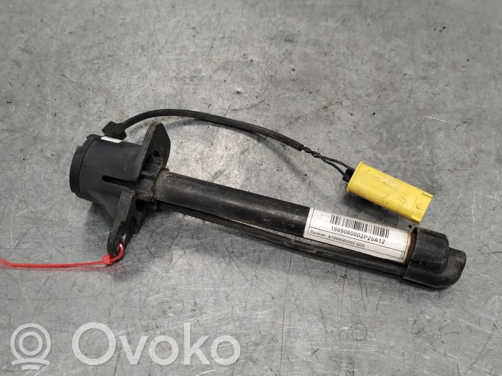 Mercedes-Benz GLE (W166 - C292) Alte piese de sub caroserie 