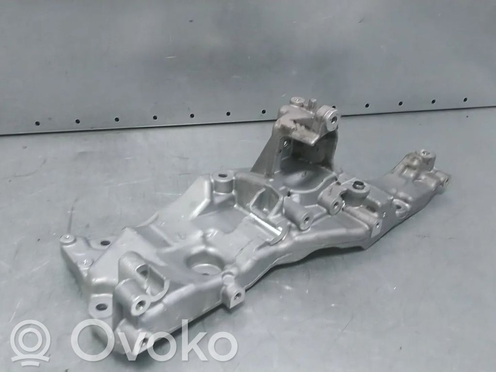 Opel Vivaro Generator/alternator bracket 