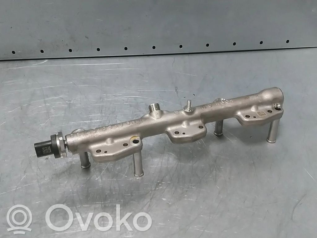BMW X7 G07 Rampă alimentare injectoare 