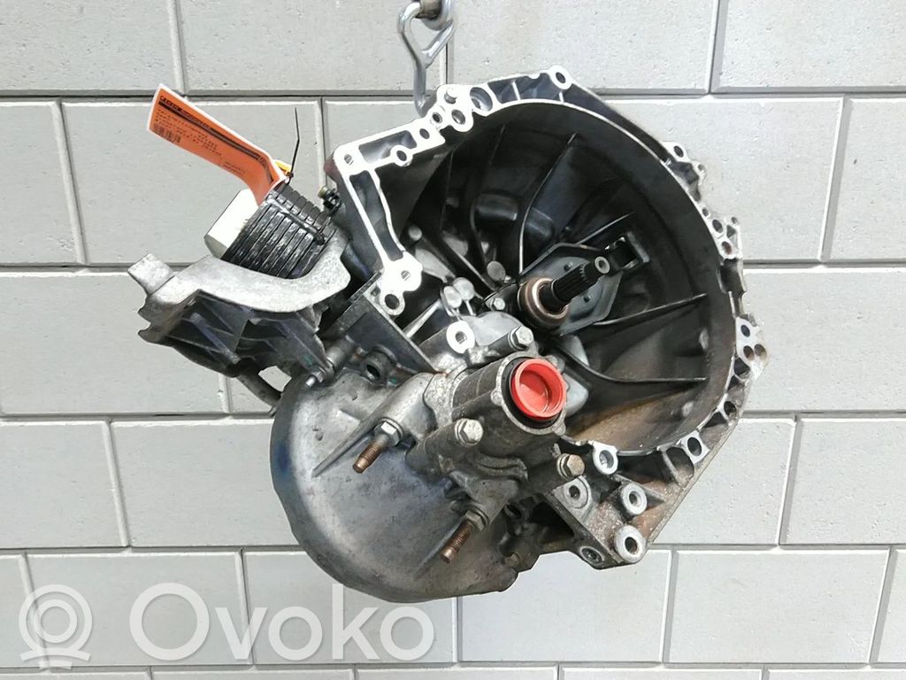 Opel Crossland X Manualna 5-biegowa skrzynia biegów 