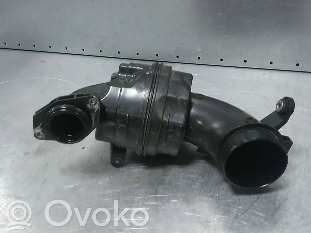Volvo V60 Ilmanoton letku 