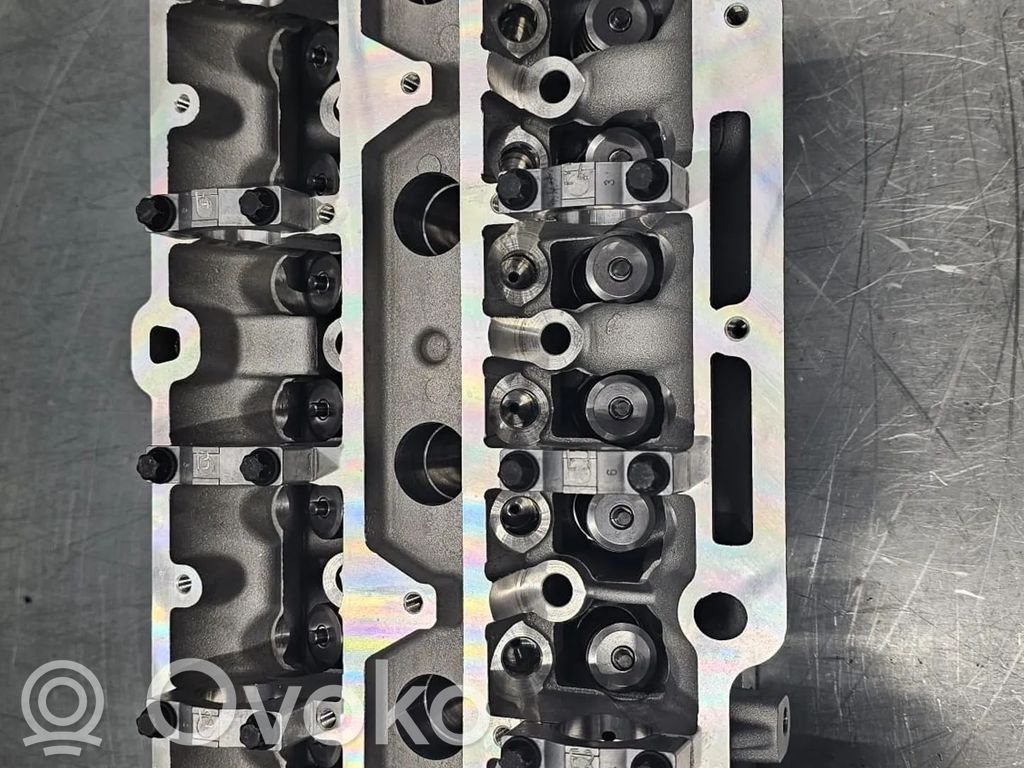 Opel Astra J Engine head 