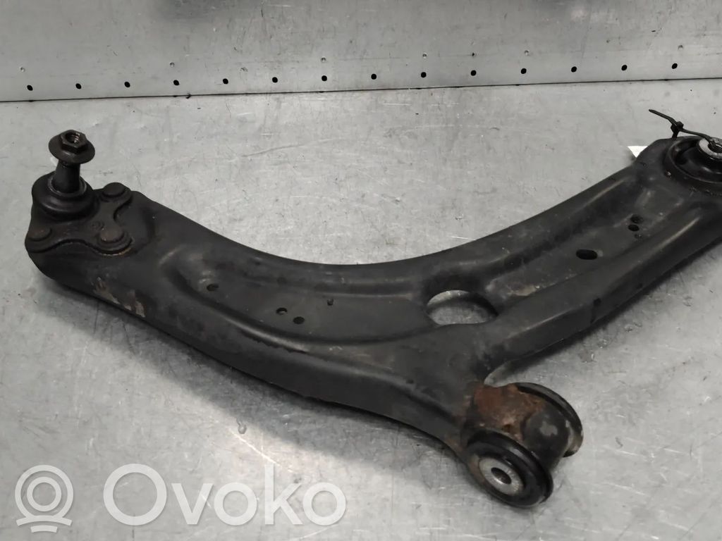 Volkswagen PASSAT B8 Basculă inferioară față 