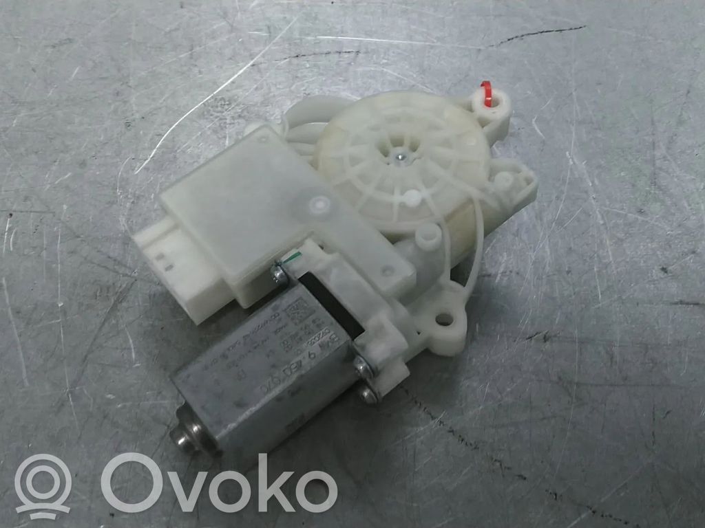 BMW X5 G05 Silnik regulatora szyby drzwi przednich 