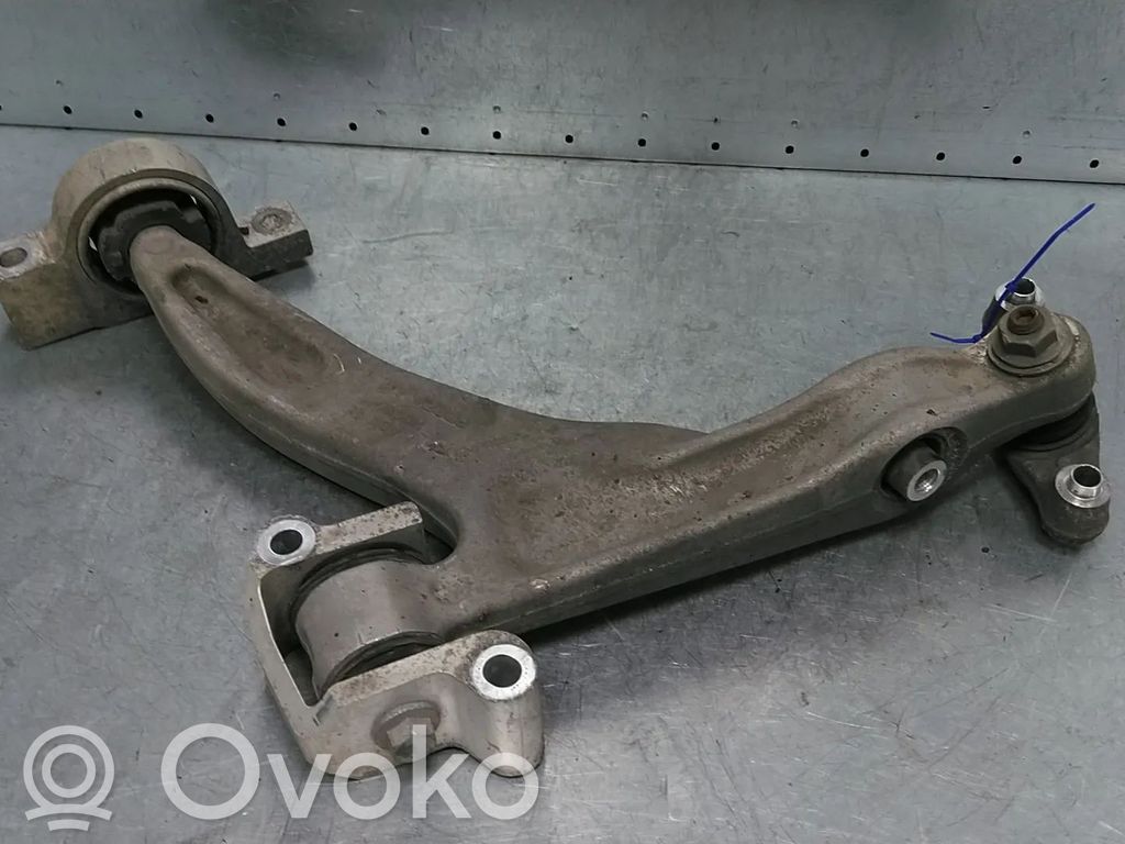 Volvo V60 Рычаг 