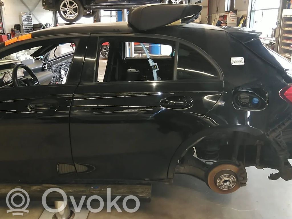 Mercedes-Benz A W177 Drzwi tylne 