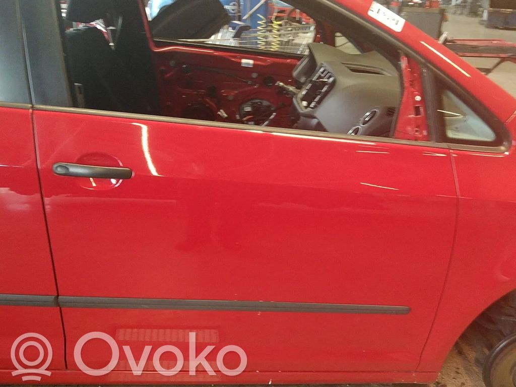 Etuovi   5M0831106E,5M0831302P