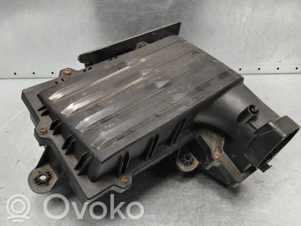 Volkswagen Polo VI Cutie filtru aer 