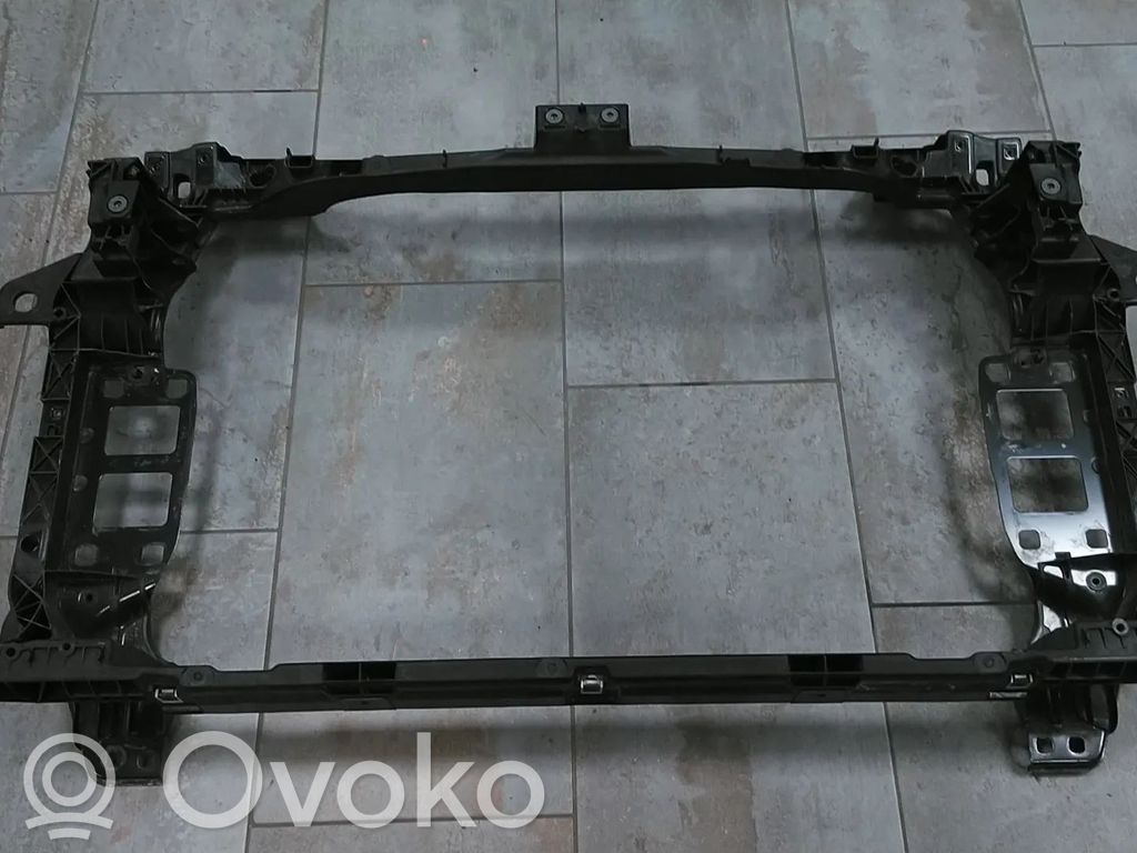 Audi Q7 4M Radiatorių panelė 
