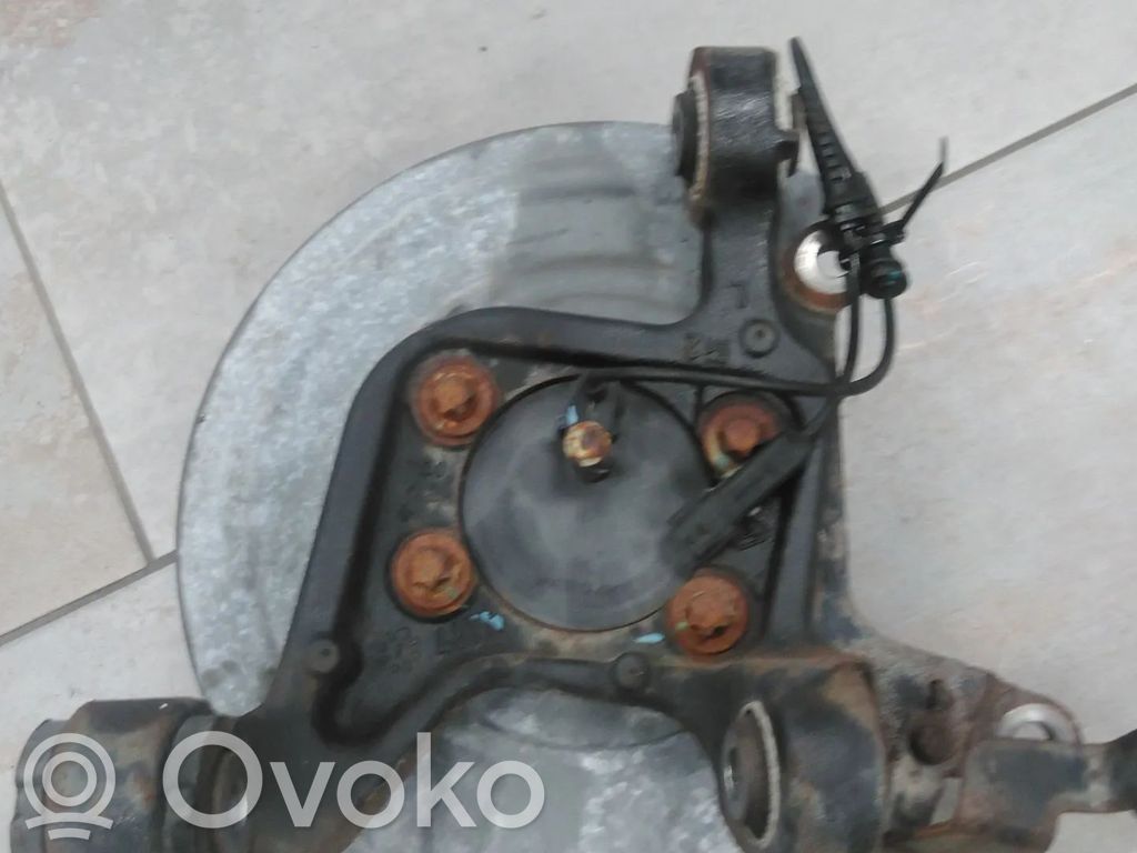 Renault Captur II Fuso a snodo con mozzo ruota posteriore 