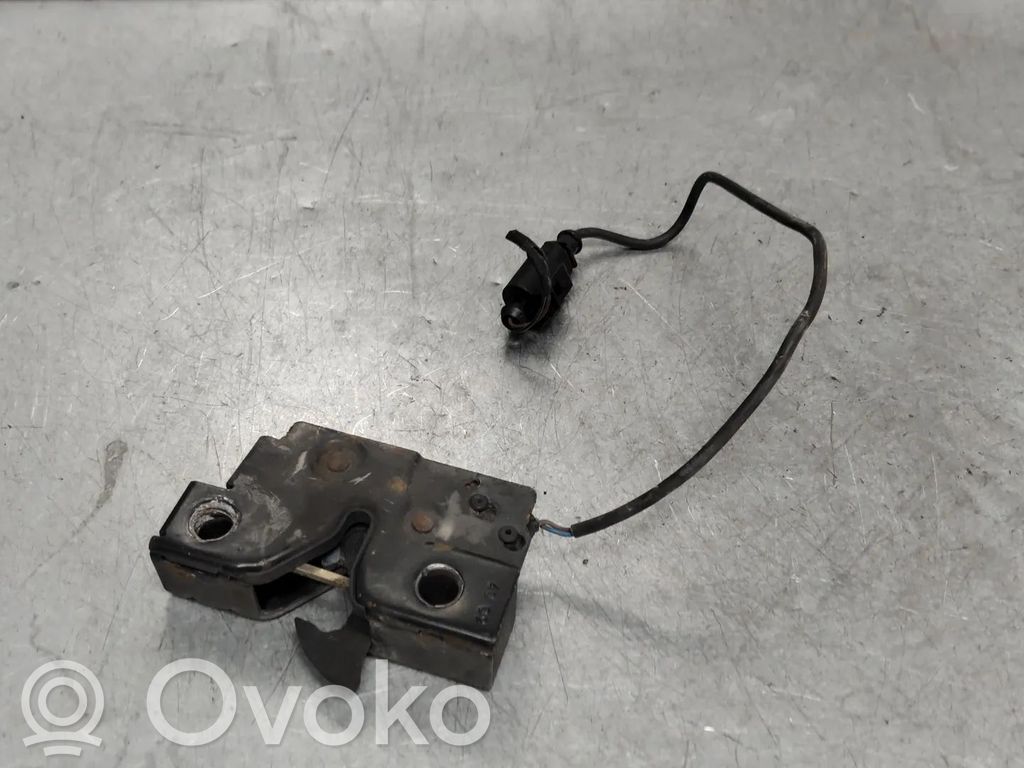 Volkswagen Polo V 6R Zamek pokrywy przedniej / maski silnika
