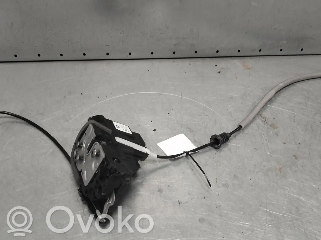 Volvo XC40 Zamek drzwi przednich 