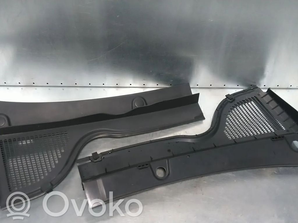 Skoda Karoq Podszybie przednie 