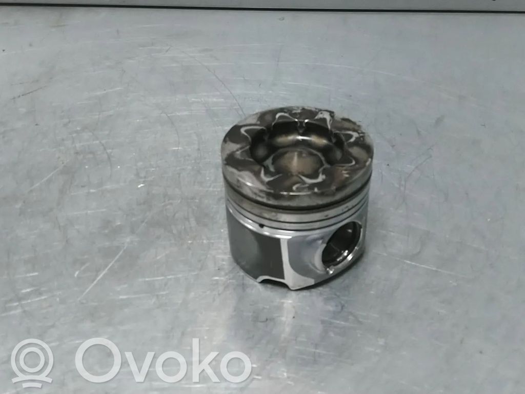 Audi Q7 4M Piston 