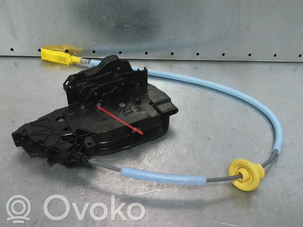 BMW 4 G22 G23 G24 G26 Etuoven lukko