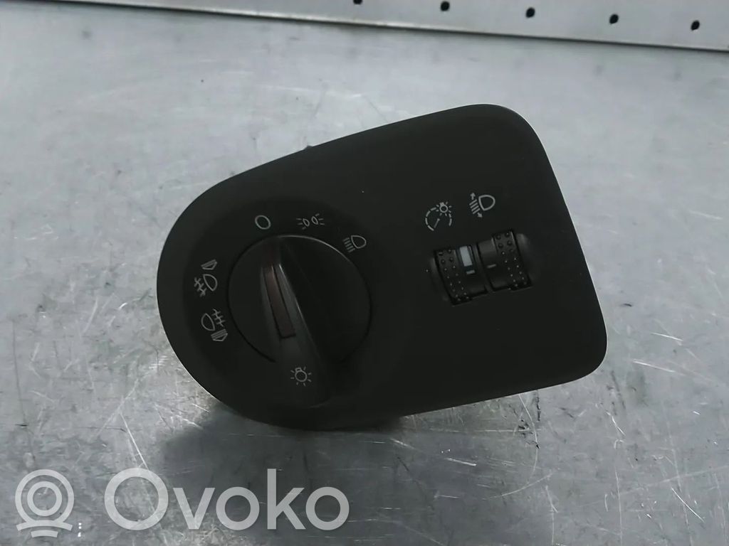 Seat Ibiza IV (6J,6P) Inne części wnętrza samochodu