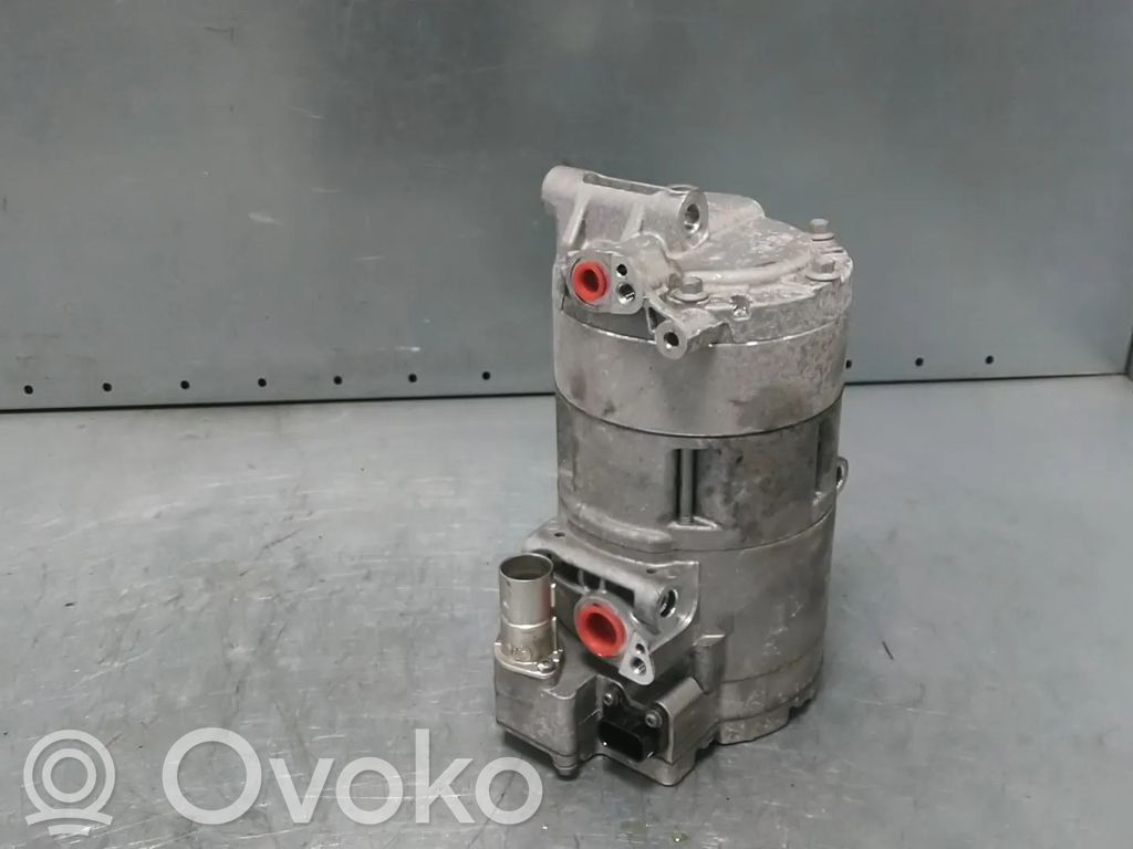 BMW X5 G05 Ilmastointilaitteen kompressorin pumppu (A/C) 