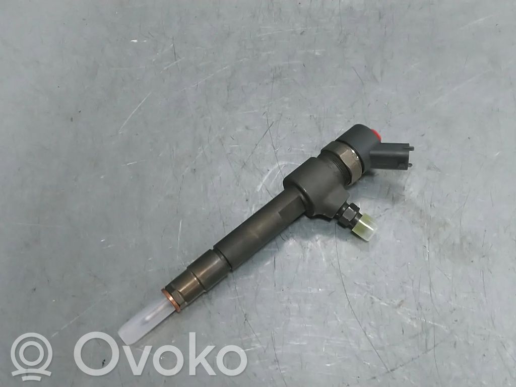 Opel Astra H Polttoainesuutin