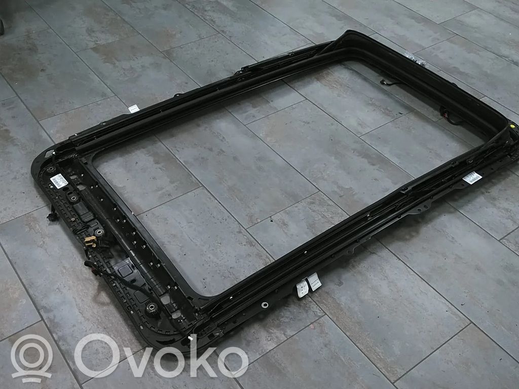 Volkswagen PASSAT B8 Ramă trapă 