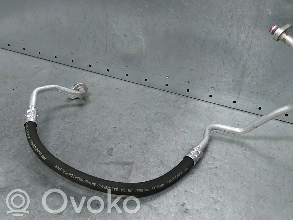 Skoda Octavia Mk4 Ilmastointilaitteen putki (A/C) 