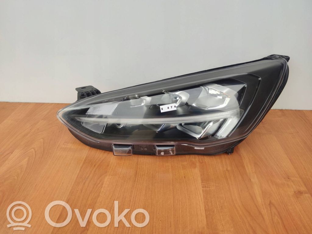 Headlight/headlamp   JX7B13E015CE