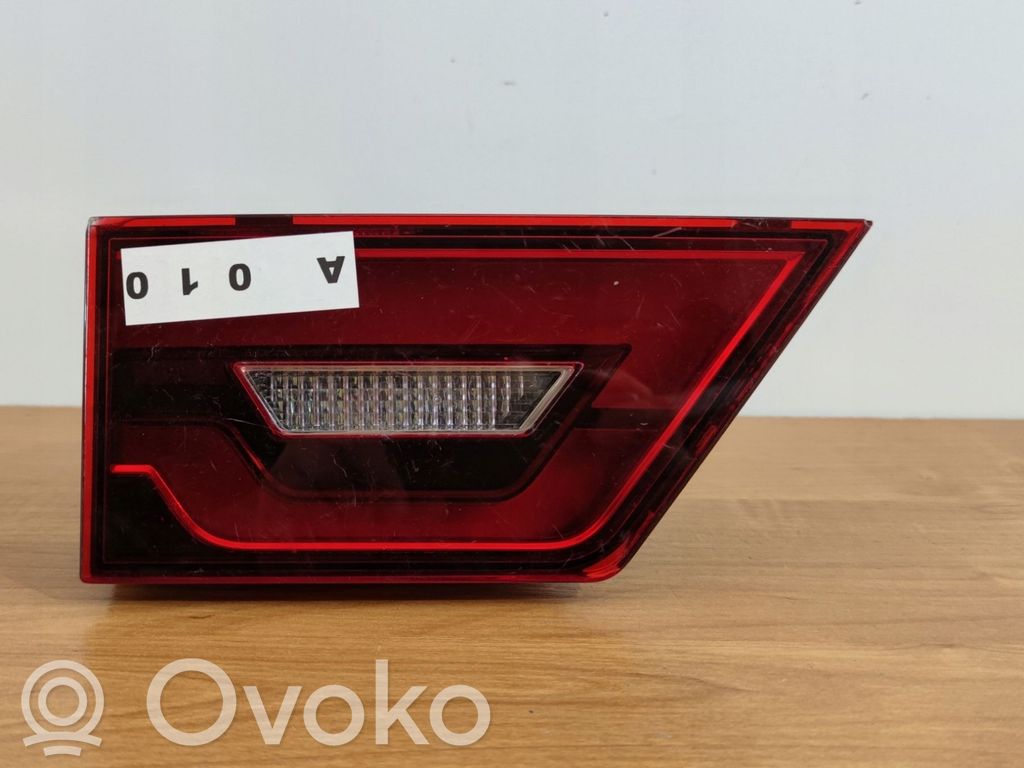 Jaguar E-Pace Tailgate rear/tail lights 