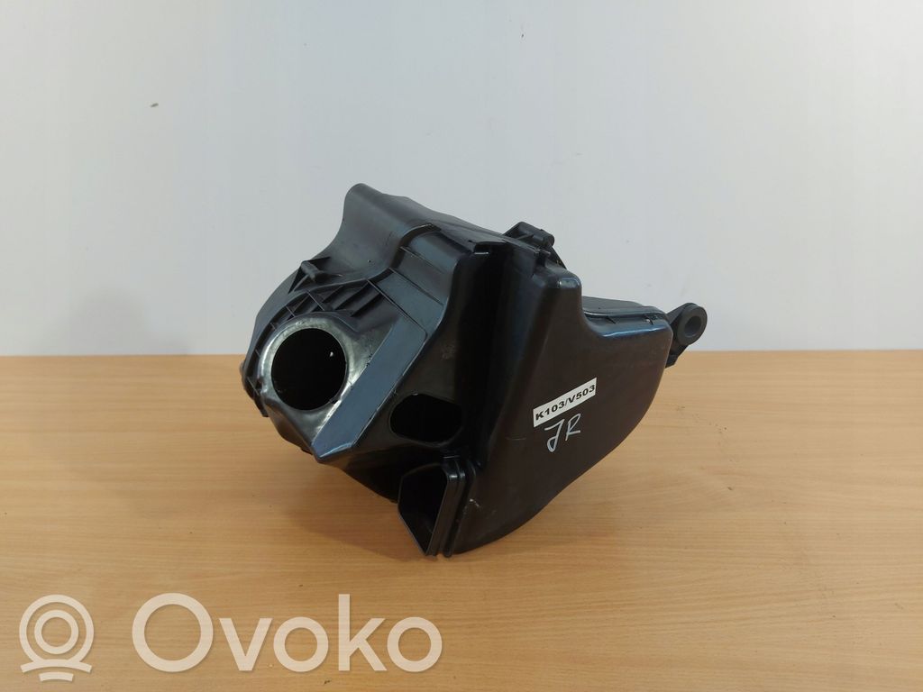BMW 3 E90 E91 Air filter box 